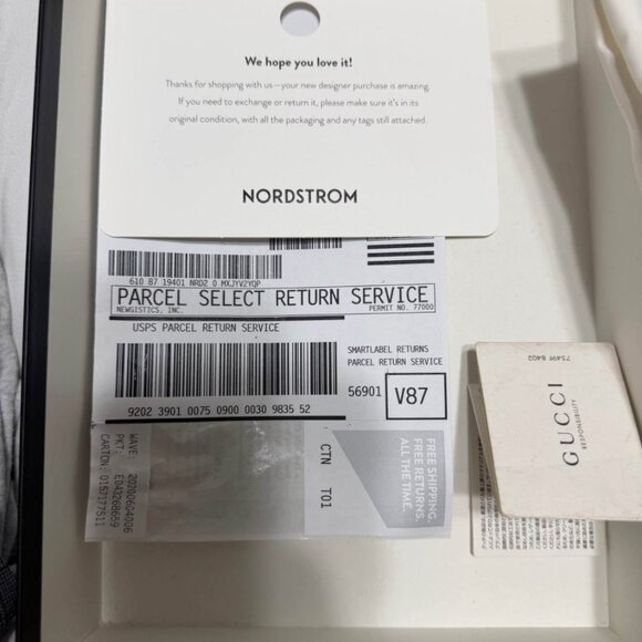 Gucci crossbody - gift for holidays 40% off retail cost - Picture 2 of 3